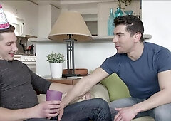 NextDoorBuddies: Inked Jeremy Spreadums throat fuck video