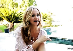 Interview with Julia Ann We discovered this kewl interview online this day and thought u might have a fun it. ..