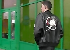 Another date in a cafe