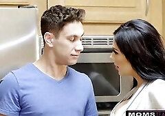Jaclyn Taylor Teaches "Lick My Clitoris Unfathomable Until I Flood Your Throat Hunk" With Sierra Nicole
