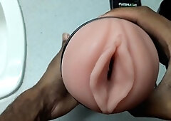 unboxing and using my new fleshlight toy