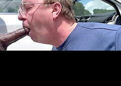 Brad Chaplin deepthroats jizz-shotgun