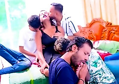 Amateur Foot Fetish Girlfriend Sucks and gives a Footjob