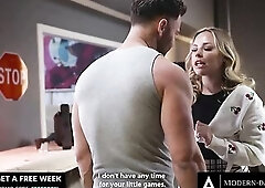 Cheating Wife Gets Bawdy With Unpleasant Mechanic