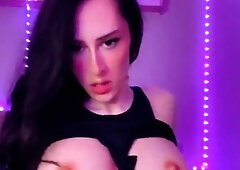 Brunette Tranny jerking in hard dick in solo Webcam