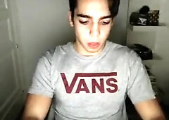 Italian Cutie,Cums-Eats It On Cam