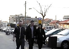 Israeli hunks enjoy a raw threesome