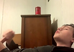 SUPER-FUCKING-HOT Teenie Stud with DEEP Voice Screams while using Fleshlight, Pull out before Jizzing