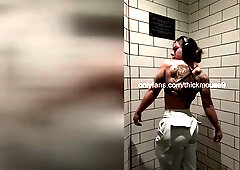 She Accidentally Livestreamed Her Pussy - You Won't Believe It!