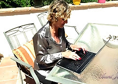 Molly Fantasizes and Masturbates After Outdoor Remote Work Meeting