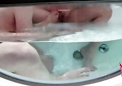 Hotel Sextape 4 - Whirlpool, Sextoy Playing and Screw in Front of Pornhub.