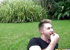 Facesitting In The Park