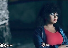 On a full moon night Michael Jerkson and his girlfriend Ola Ray were going throughout the darkness. That day they would go to the concert of the origi