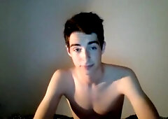 Young French Masturbates On Cam