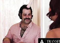 TRANSFIXED - Sexy Stacked Honey Avery Longing Gets Destroyed In Closet During Game Of 7 Minutes In Heaven