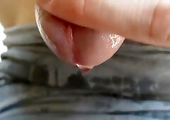 Beautiful cum flow swallowed up close