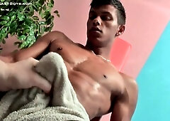 Gypsy Akon's private handjob casting session for Eastboys