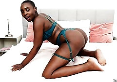 Large Titties Large Ass Afro mother I'd like to fuck floozy Zaawaadi POV BBC Oral-job