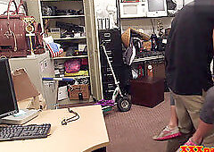 Pawnshop first-timer dicksucking outback