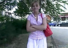 Have you ever met a women wearing no underwear who can do the splits?? I did...today. I was talking to Albetza and trying to convince her that I was a