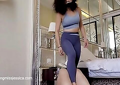 香港 廣東話 C583: 變態 瑜珈褲 緊身褲 痴女 女S 大戰 黑衣M男！ (全片：servingmissjessica. com. c583