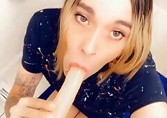 Magnificent She-Male Luvs Taunting Knob in her Micro-Skirt