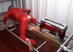 RachelSexyMaid - 34 - Dungeon Fuckmachine in Red Latex