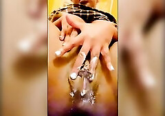 This coffee comes with supplementary cream