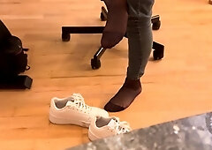 Amateur Foot Fetish Girlfriend Sucks and gives a Footjob