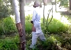 str8 busting India jerk in public