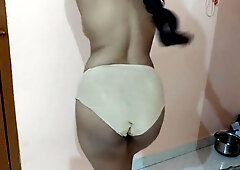 Huge Boobs - My Big Titts Are Flashing Out Of My Bra