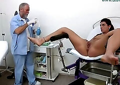 Jessica Red (27) was surprised by her Gynecological Examination