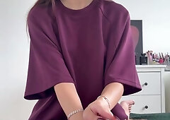 Ria-reigns Controls Her Boyfriend With A Slow Handjob
