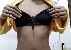 Exquisite Indian beauty indulges in self-pleasure