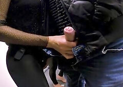 REAL AMATEUR PAIR - QUICK AND RISKY PUBLIC FITTING ROOM ORAL-SEX - SOFTAPPROUCH