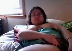 Kinky BBW Plays with Sex Toy on Webcam