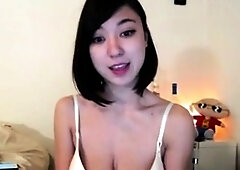 Amateur young teen solo masturbation on her livingroom