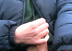 Didn't have Privacy at Home so I Jacked off outside / nearly got Caught!!