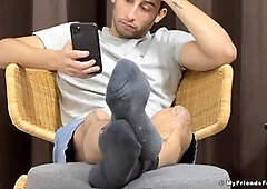Luca R flaunts his delicious bare feet solo for foot worship pleasure