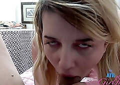 Young blonde Dez Hansen in hot footjob action