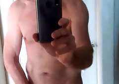 Jacking in front of mirror with convenient