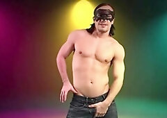 Maskurbate: Famous Ricky finds irresistible hard nailining