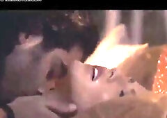 Sunny leone hawt hot romantic unbleavable scene eighteen+