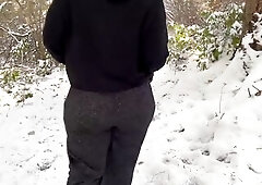 Mommy Outdoor Public Exhibitionist Giant Screwing Booty