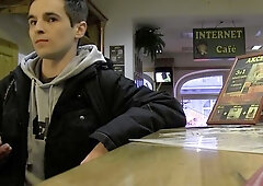 Tanning bed bang with a really horny amateur guy