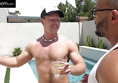 Pool Dude Gets A Summertime Deep Butt hole Rubdown