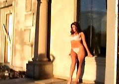 Blonde pussy fucked in close up in outdoor group sex