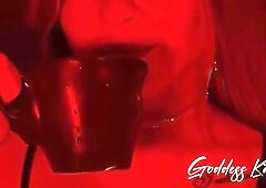 Ты пришел к Female-dominator Katrina Fox, чтобы быть ее послушным псом и служить всю свою жалкую