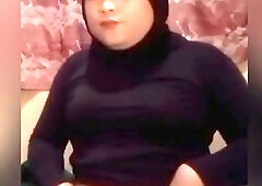 Bootylicious Hijab Crossdresser drains her own lovely fuck-stick