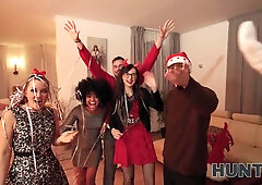 Ebony slut didn't expect such gift from Santa